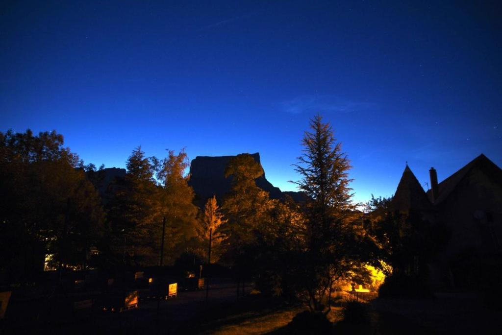 Château de Passières Chichilianne Esterno foto
